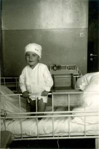 Hirnhautentzündung, Kinderspital 1961. Davon gekommen